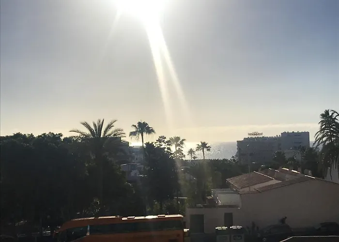 Charming In Playa De La Américas With Sea View Hébergement de vacances